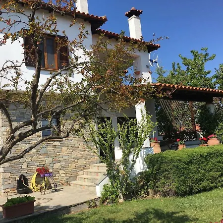 Efi & Zisis Villa *