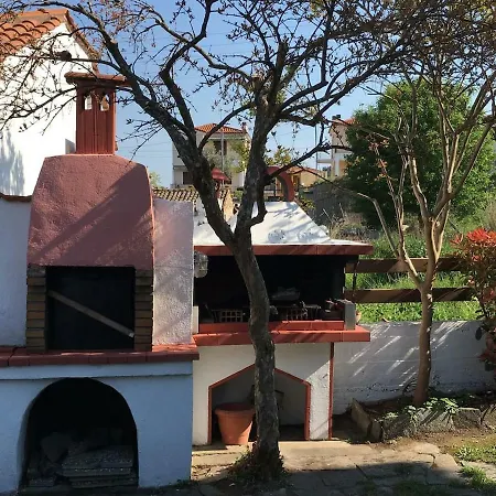 Efi & Zisis Villa *